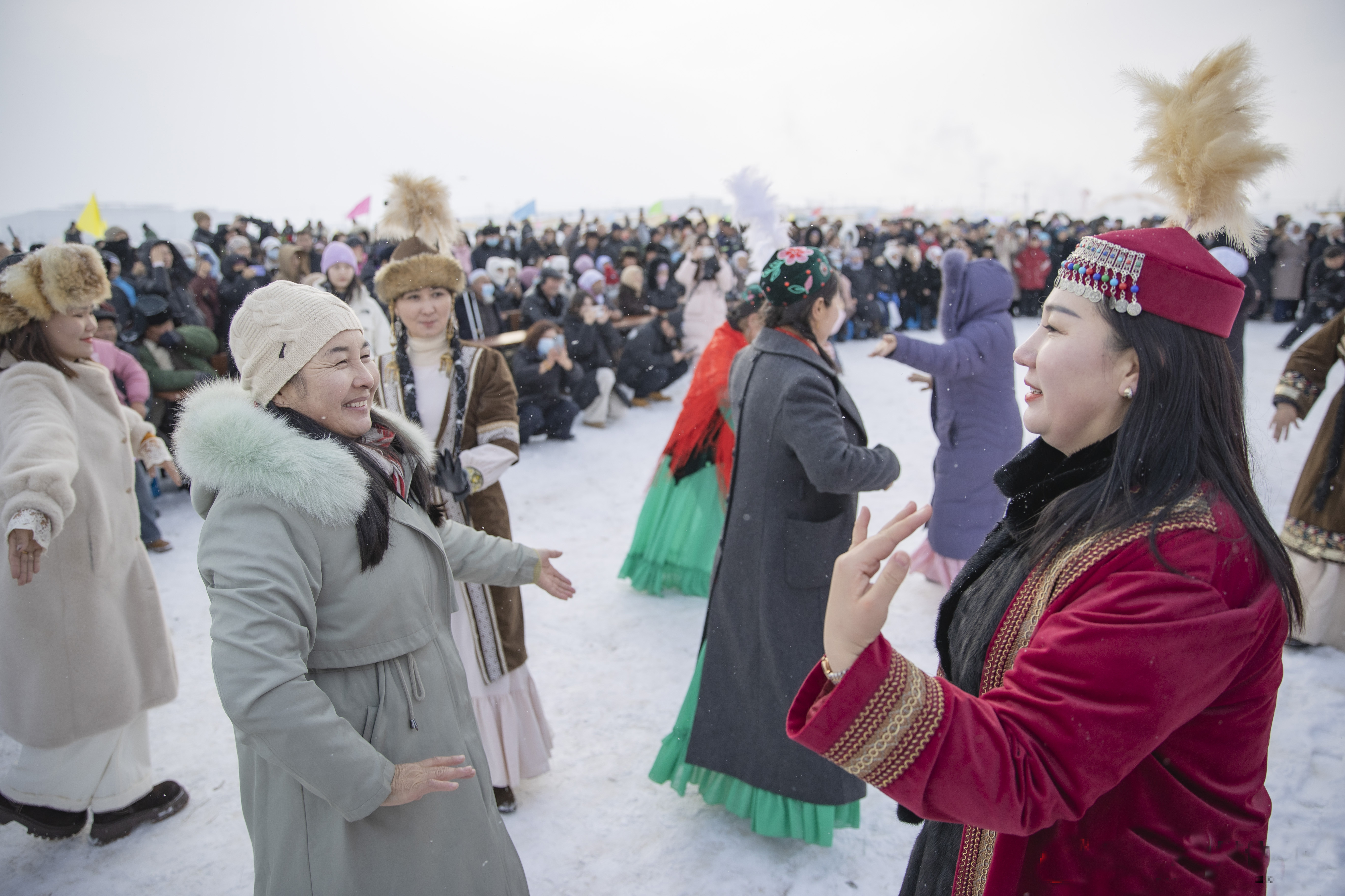 В Чанцзи-Хуэйском автономном округе Синьцзяна наблюдается подъём зимнего туризма.