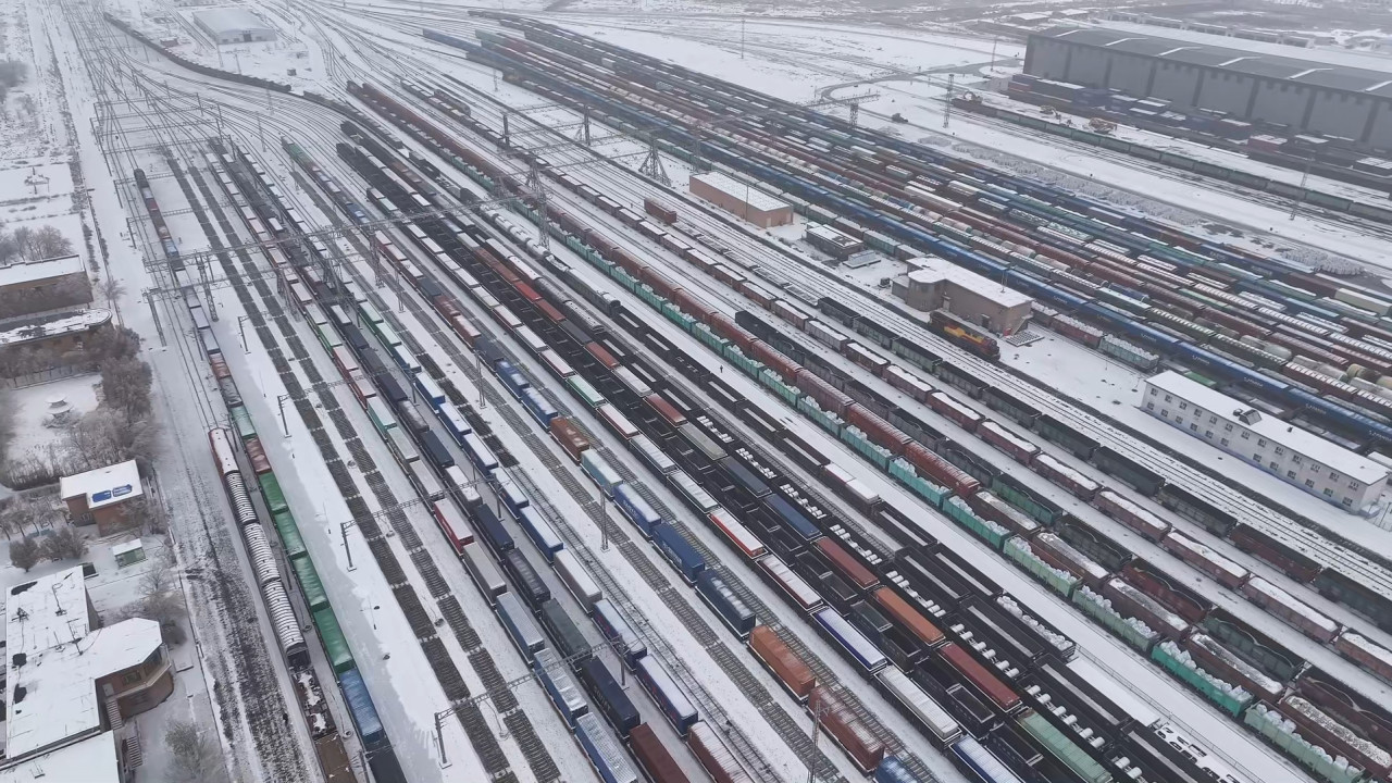 Впервые преодолён рубеж в 8000 поездов! Алашанькоу установил рекорд за всё время прохождения поездов Китай-Европа.